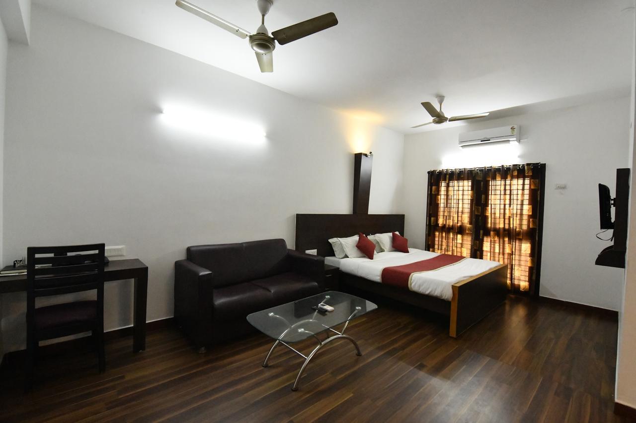 Lake View Hotel Madurai Exterior foto