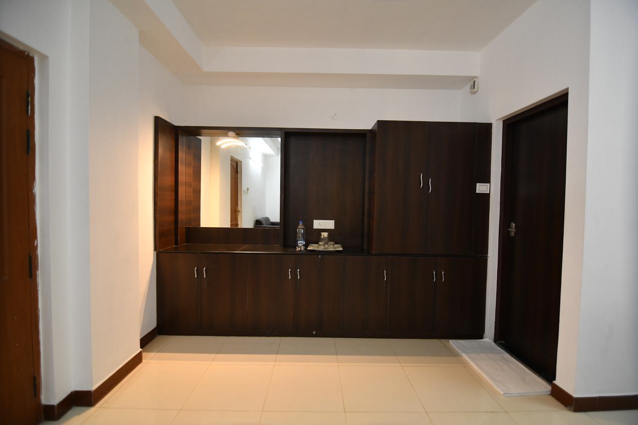 Lake View Hotel Madurai Exterior foto