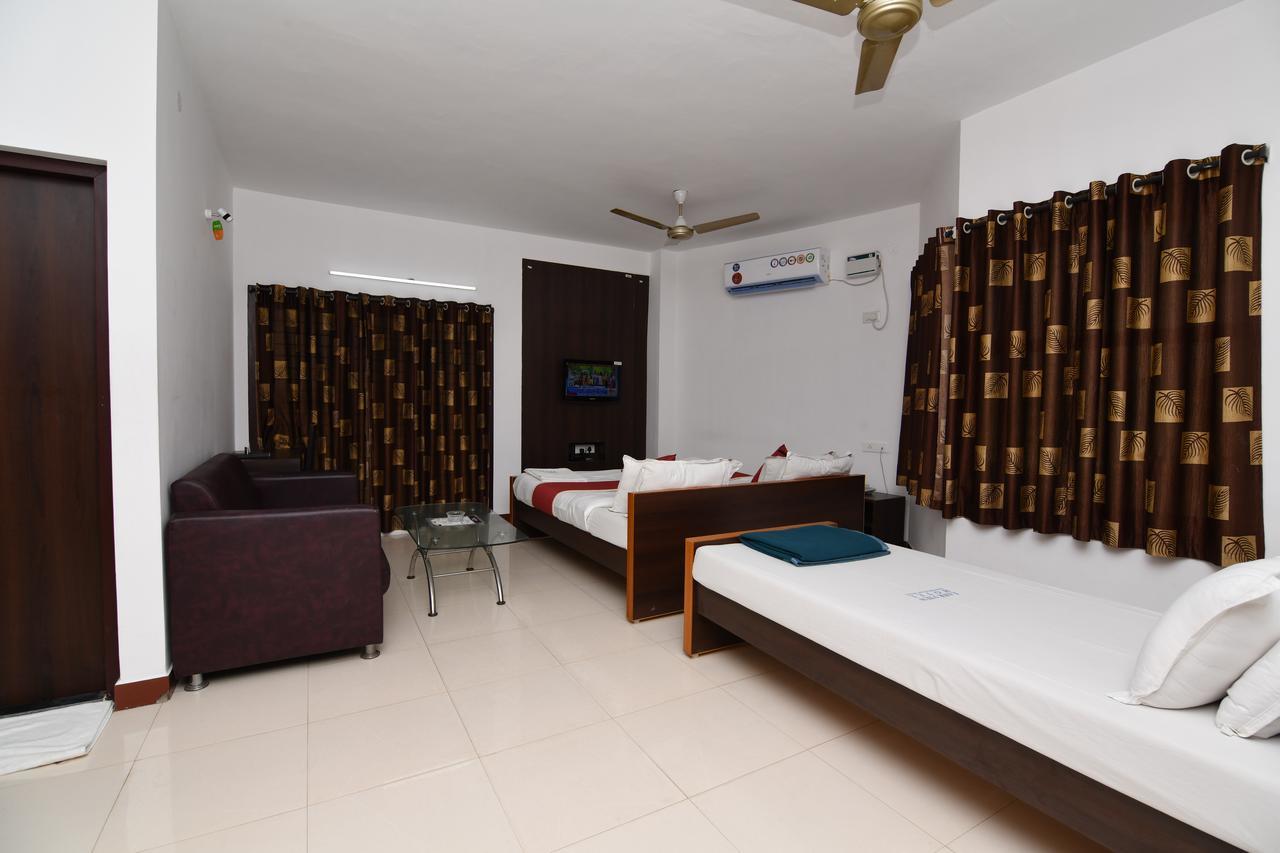 Lake View Hotel Madurai Exterior foto