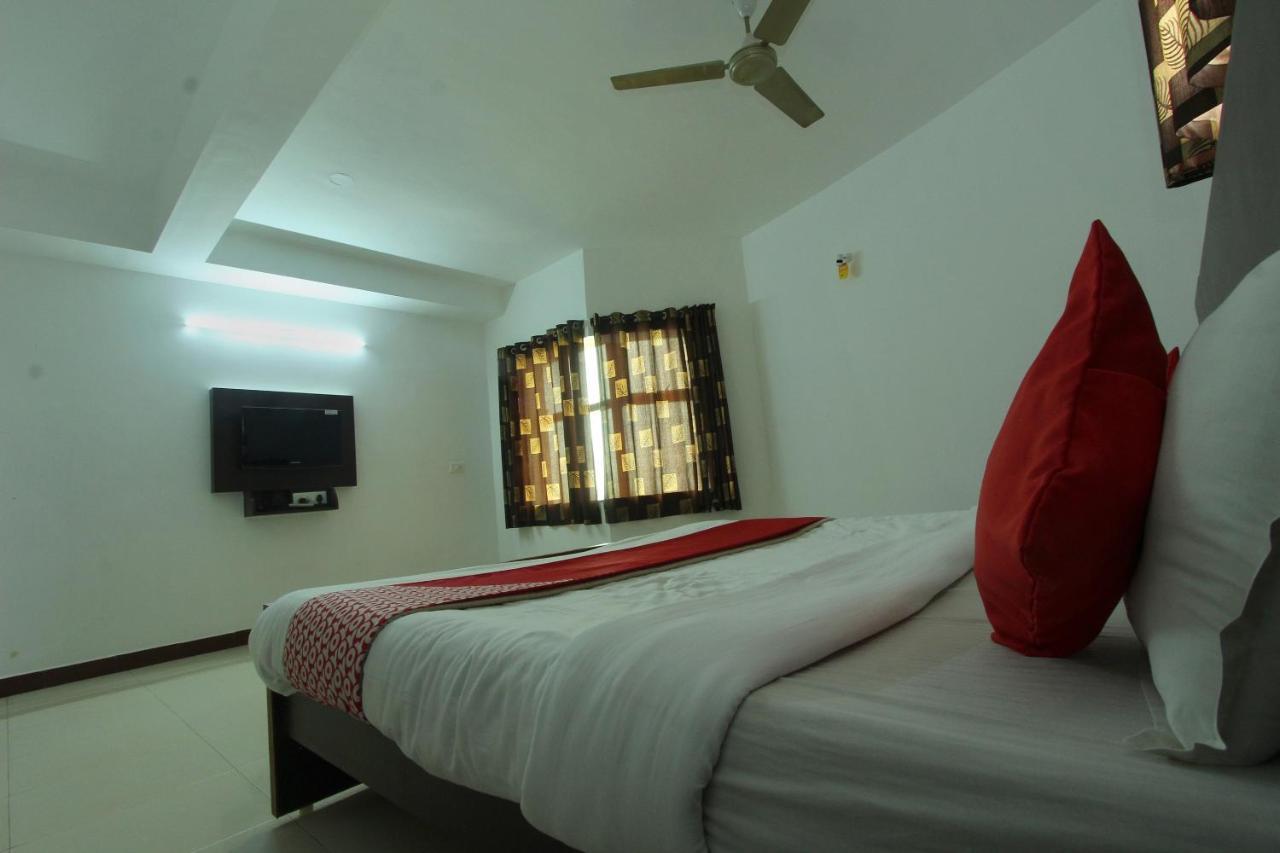 Lake View Hotel Madurai Exterior foto