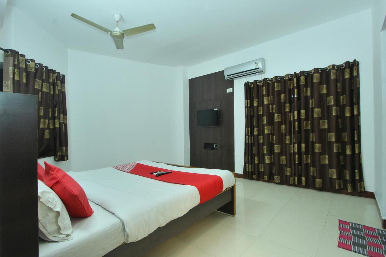Lake View Hotel Madurai Exterior foto
