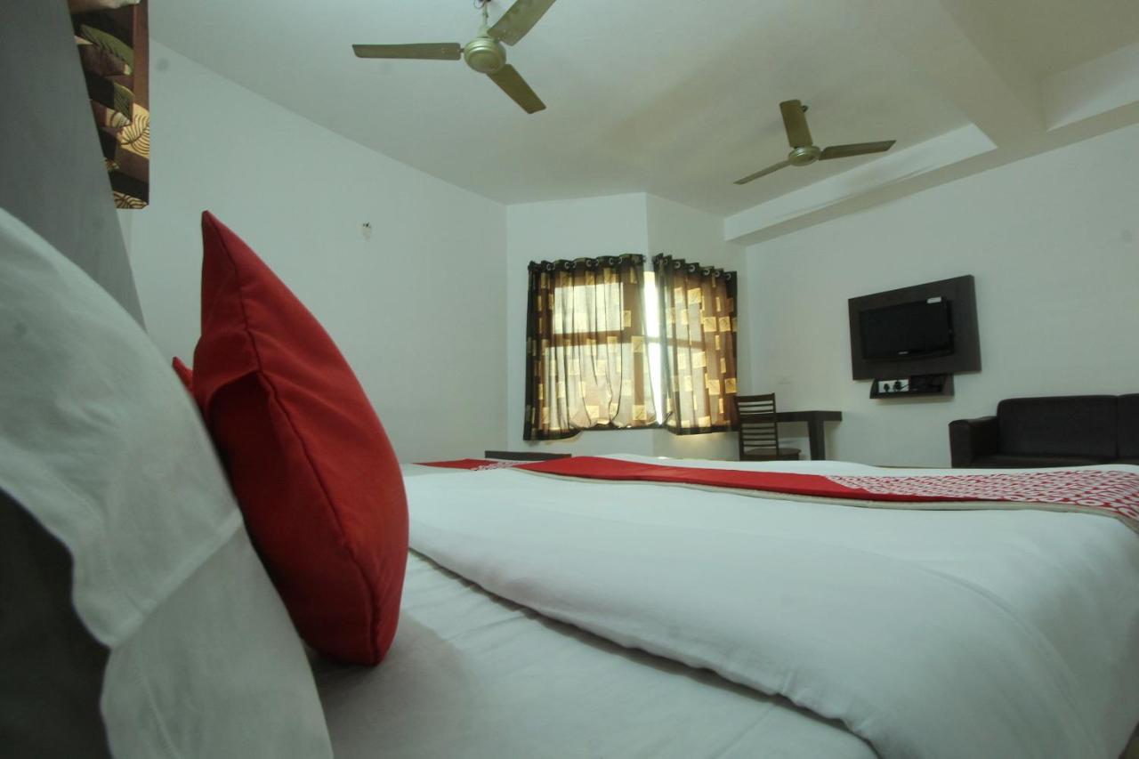 Lake View Hotel Madurai Exterior foto