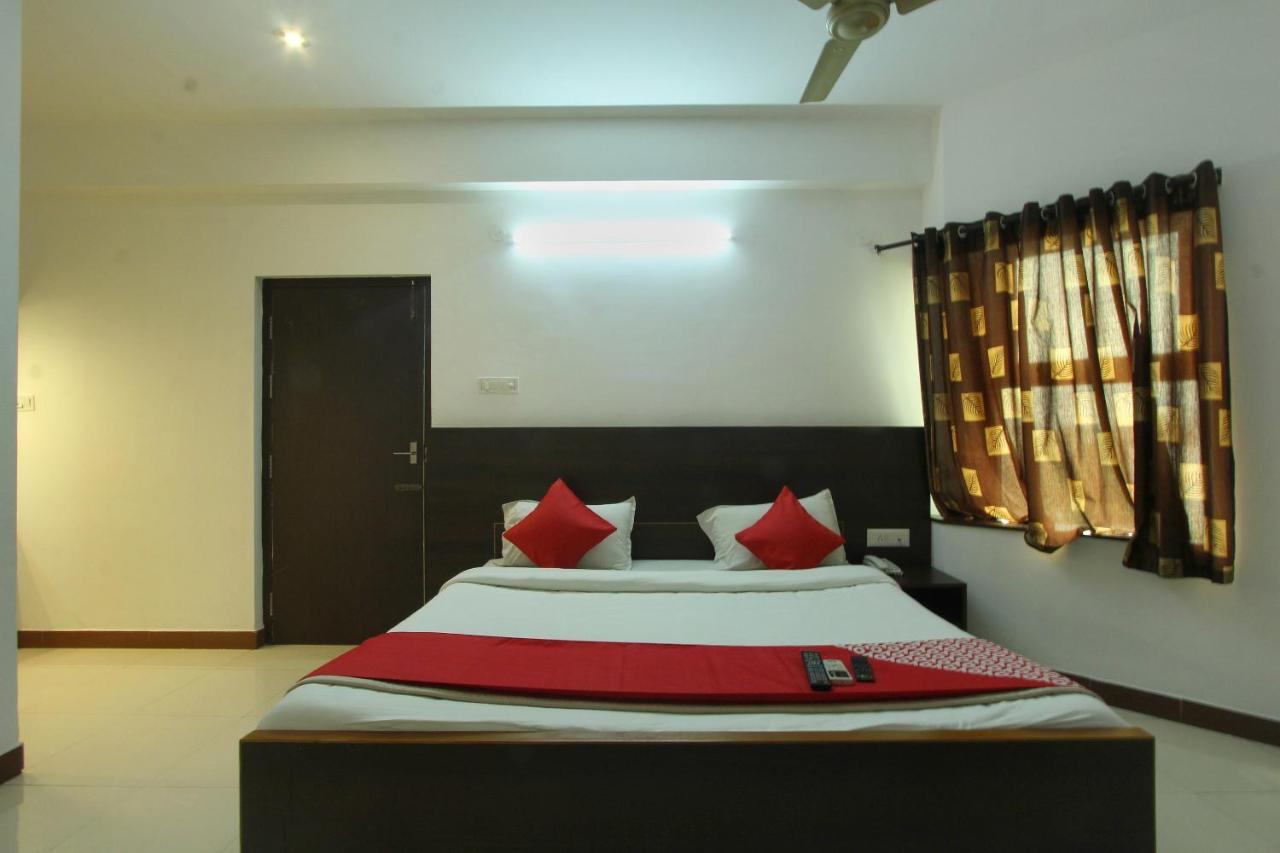 Lake View Hotel Madurai Exterior foto
